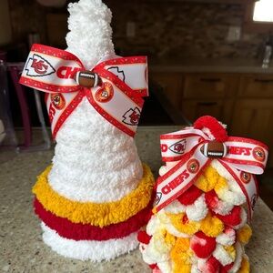 Kansas City Chiefs Pom-Pom Holiday Trees - Red, Gold, White